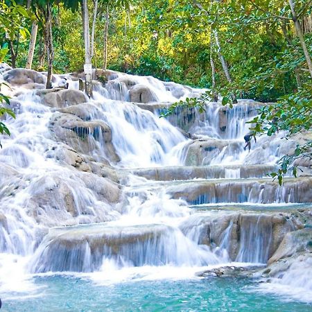 The Roseville Ocho Rios Esterno foto